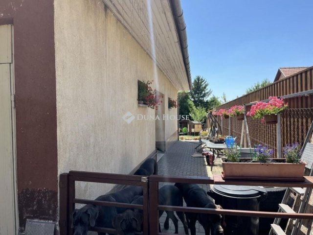 Eladó ikerház, Szentendrén 149 M Ft, 5 szobás