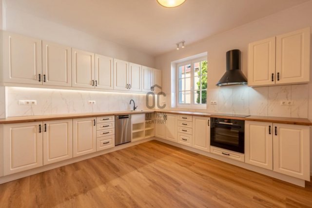 Eladó családi ház, Budapesten, III. kerületben 329 M Ft