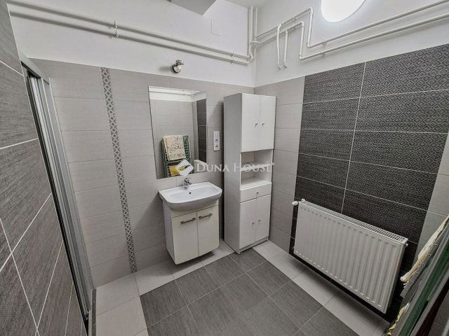 Eladó családi ház, Szegeden 69.9 M Ft, 4 szobás