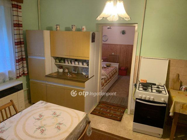 Eladó családi ház, Pétervásárán 15.3 M Ft, 3 szobás