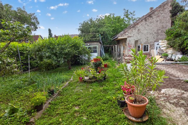 Eladó családi ház, Esztergomban 79 M Ft, 3 szobás