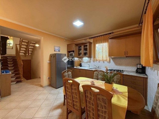 Eladó ikerház, Kecskeméten 77 M Ft, 4 szobás