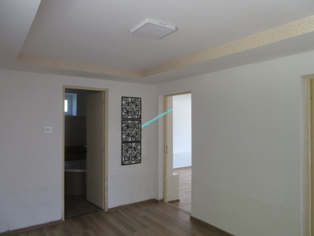 Eladó családi ház, Ózdon 20 M Ft, 3 szobás
