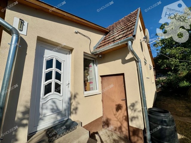 Eladó családi ház, Kecskeméten 39.9 M Ft, 2 szobás