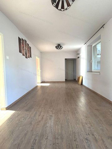 Eladó családi ház, Turán 55 M Ft, 3 szobás