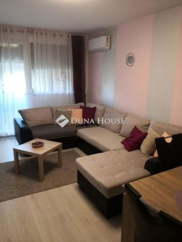 Eladó panellakás, Pécsett 49.2 M Ft, 2 szobás