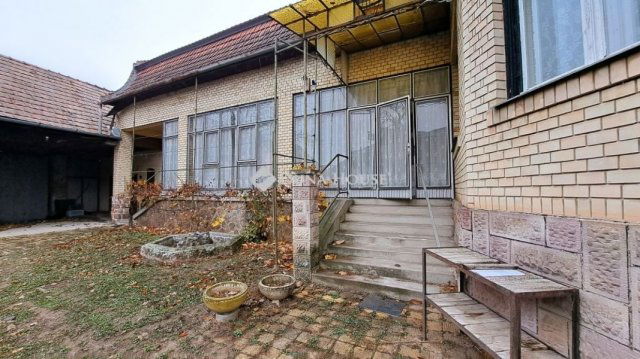 Eladó családi ház, Galgahévízen 188 M Ft, 4 szobás