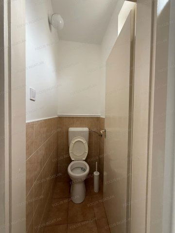 Eladó üzlethelyiség, Kecskeméten 21.99 M Ft, 2 szobás