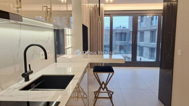 Eladó téglalakás, Budapesten, V. kerületben 205 M Ft, 1 szobás