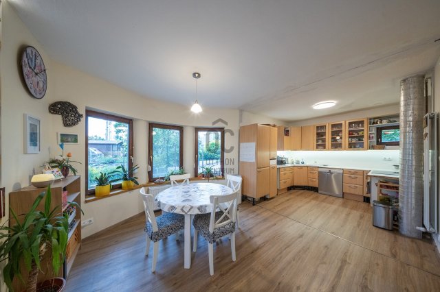 Eladó családi ház, Budaörsön 159 M Ft, 3 szobás