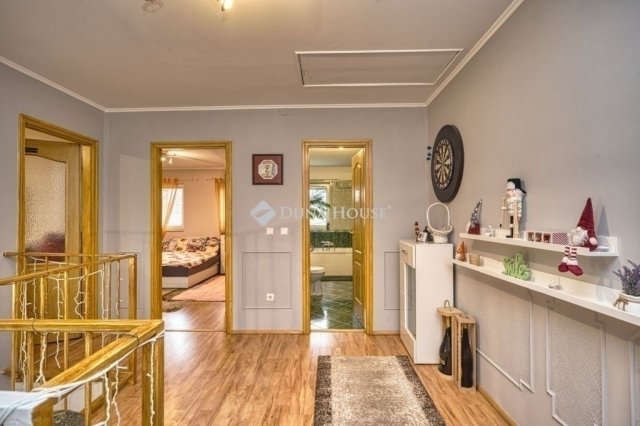 Eladó téglalakás, Üllőn 95.5 M Ft, 4 szobás