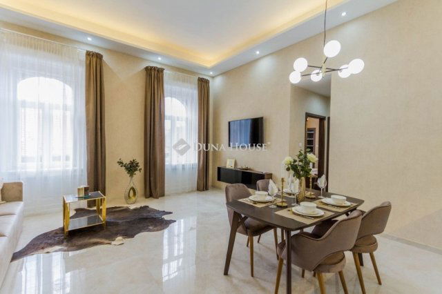 Eladó téglalakás, Budapesten, V. kerületben 230 M Ft, 3 szobás