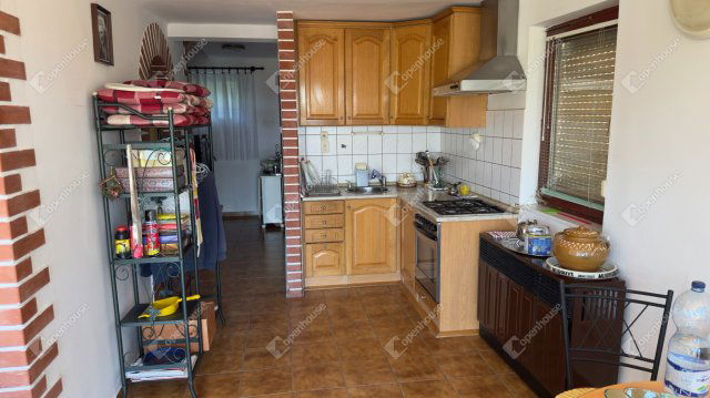 Eladó családi ház, Dunaalmáson 62.5 M Ft, 3 szobás