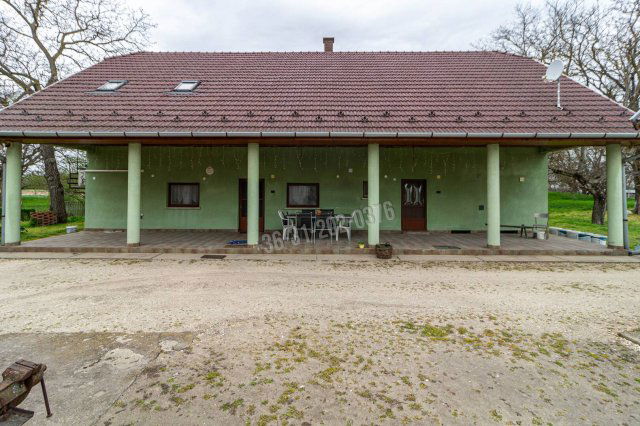 Eladó mezogazdasagi ingatlan, Petőfiszálláson 35 M Ft, 5 szobás