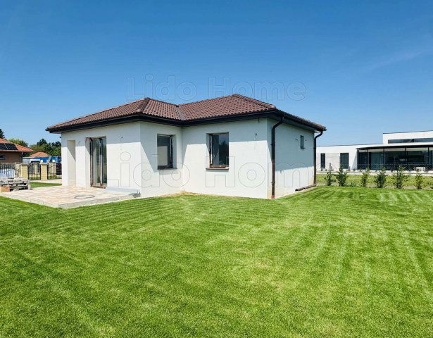 Eladó családi ház, Siófokon 99.5 M Ft, 4 szobás