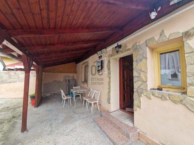 Eladó családi ház, Keszthelyen 42 M Ft, 2 szobás