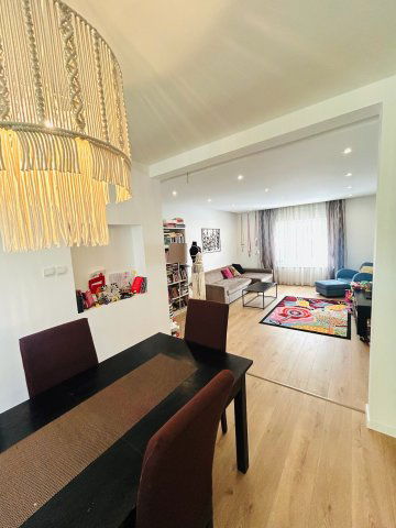 Eladó családi ház, Budakalászon 185 M Ft, 5 szobás