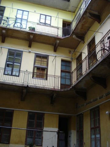 Eladó téglalakás, Budapesten, VI. kerületben 88 M Ft, 1 szobás