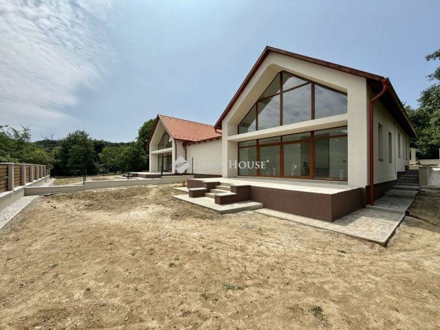 Eladó családi ház, Orfűn 115 M Ft, 4 szobás