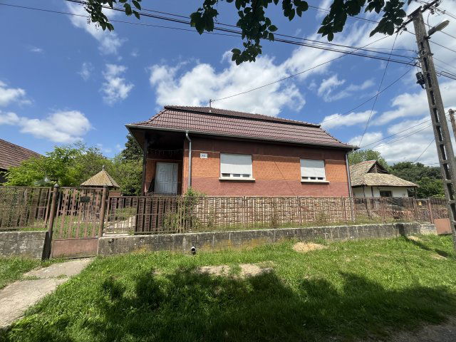 Eladó családi ház, Mohorán 33 M Ft, 3+1 szobás