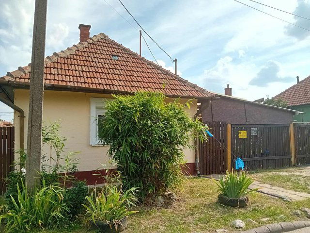 Eladó családi ház, Mezőkövesden 19.9 M Ft, 3 szobás