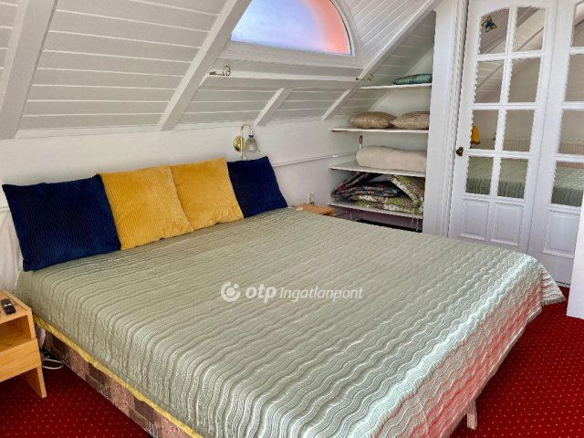 Eladó családi ház, Pencen 119.9 M Ft, 4+2 szobás