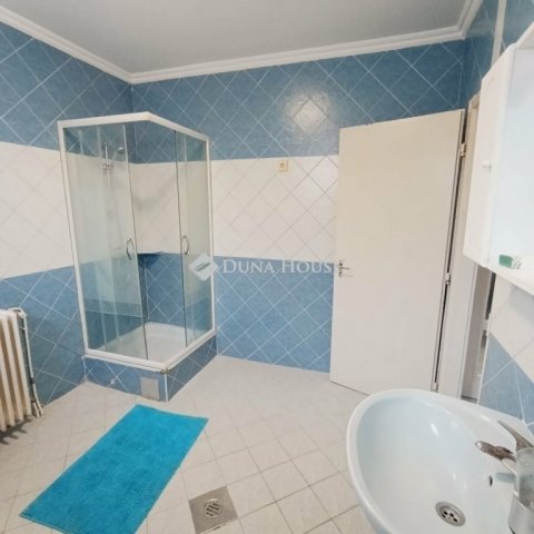 Eladó családi ház, Sándorfalván 110 M Ft, 4 szobás