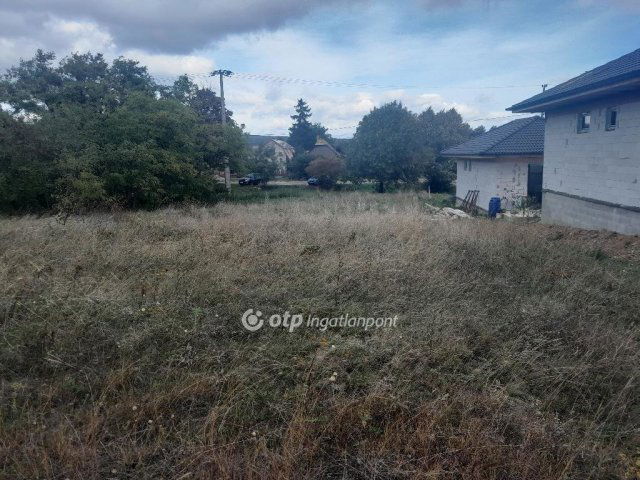 Eladó telek, Száron 20 M Ft / költözzbe.hu