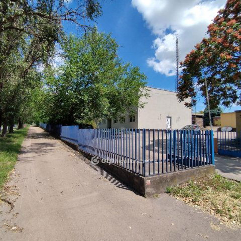 Eladó iroda, Dunaújvárosban 380 M Ft / költözzbe.hu