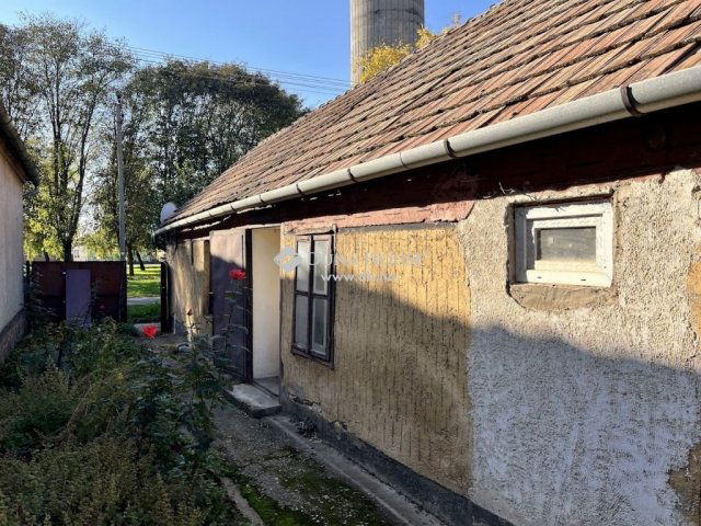 Eladó családi ház, Szigetváron 9.9 M Ft, 3+1 szobás