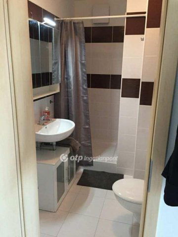 Eladó panellakás, Budapesten, III. kerületben 52 M Ft, 1 szobás