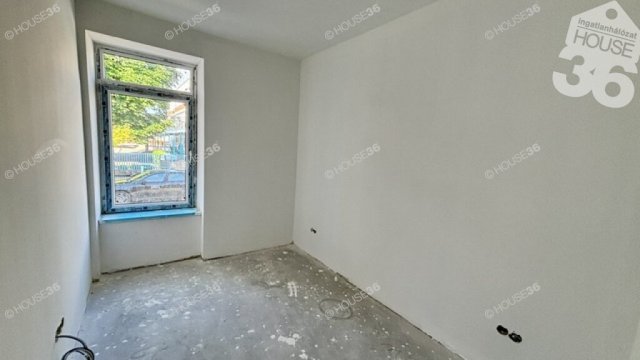 Eladó téglalakás, Kiskunfélegyházán 49.9 M Ft, 3 szobás