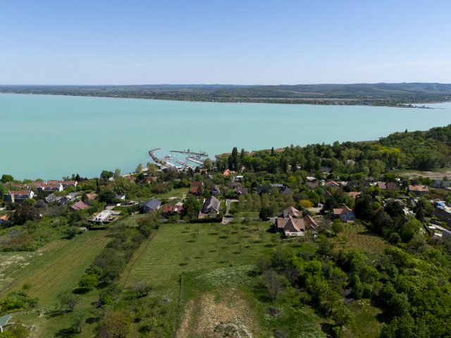 Eladó telek, Tihanyban 1460 M Ft / költözzbe.hu