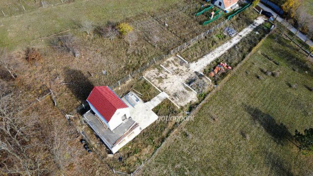 Eladó nyaraló, Balatonfüreden 119 M Ft, 3+1 szobás