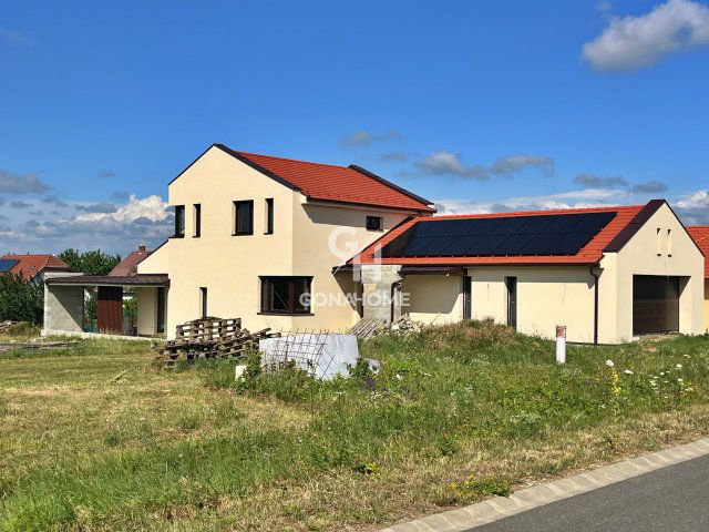 Eladó családi ház, Nemesvámoson 149.999 M Ft, 5 szobás