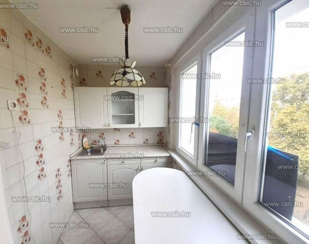 Eladó panellakás, Budapesten, III. kerületben 71.9 M Ft, 3 szobás