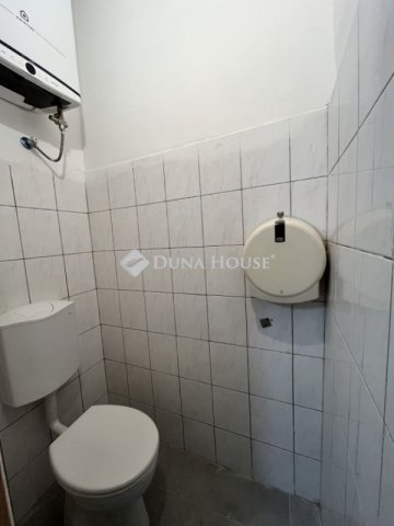 Eladó üzlethelyiség, Budapesten, VIII. kerületben 65 M Ft