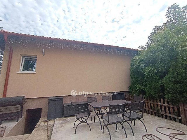 Eladó családi ház, Érden 119.9 M Ft, 3+1 szobás