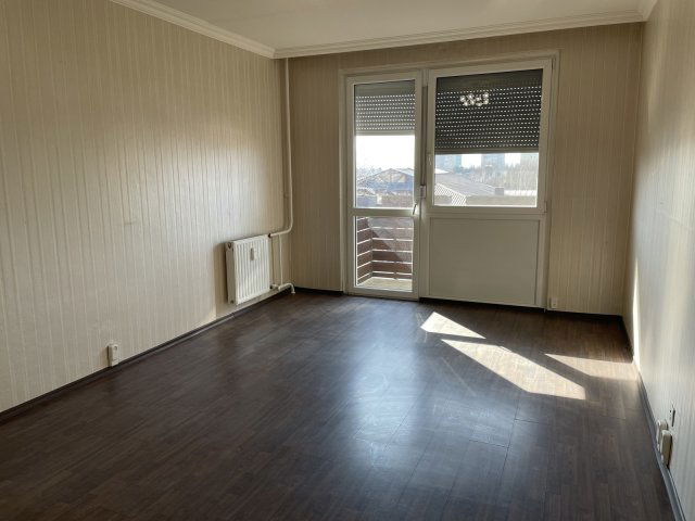 Eladó téglalakás, Nyíregyházán 52.4 M Ft, 1+2 szobás