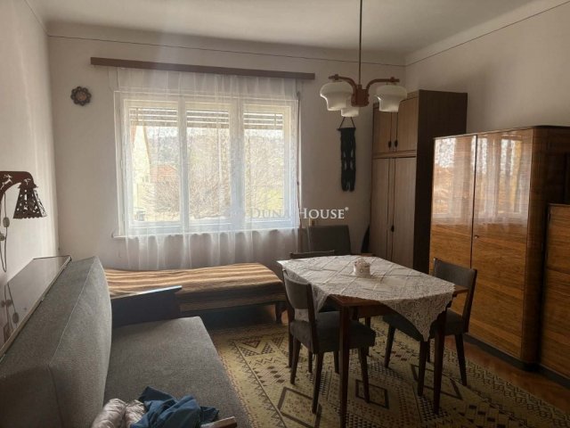 Eladó családi ház, Felpécen 44.9 M Ft, 3 szobás