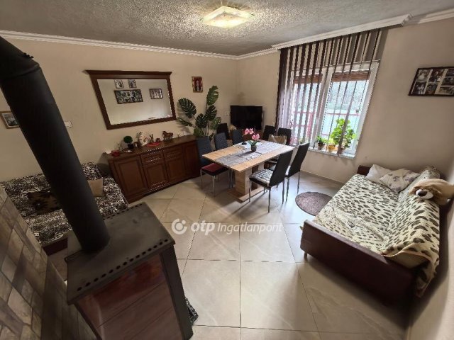 Eladó családi ház, Hajdúsámsonon 51.9 M Ft, 2 szobás