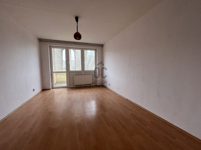 Eladó panellakás, Debrecenben 63.5 M Ft, 3 szobás