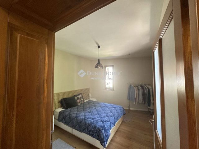 Eladó családi ház, Piliscsabán 205 M Ft, 5 szobás