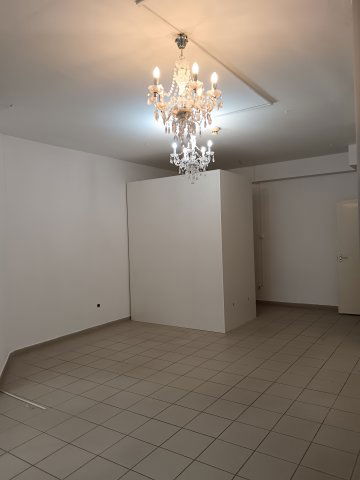 Eladó üzlethelyiség, Pécsett 18.7 M Ft, 1 szobás