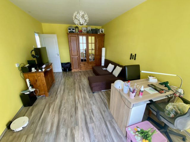 Eladó panellakás, Dombóváron 26.5 M Ft, 2 szobás