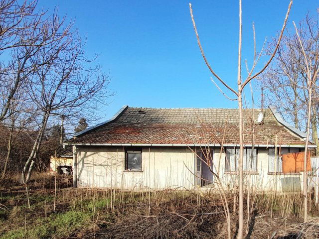 Eladó családi ház, Csorváson 4.5 M Ft, 2 szobás