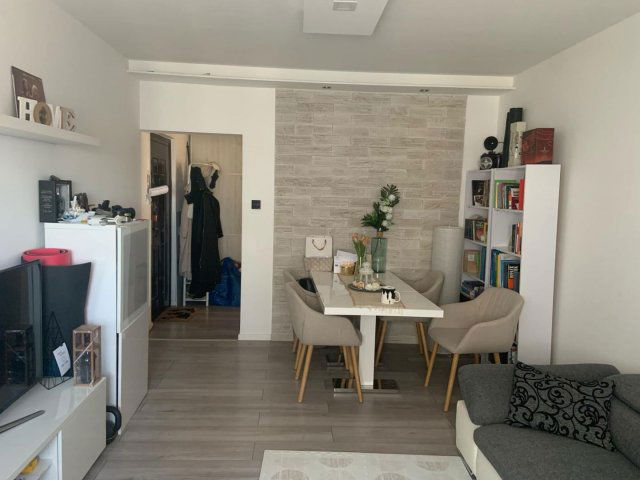 Kiadó panellakás, albérlet, Debrecenben 270 E Ft / hó, 3 szobás