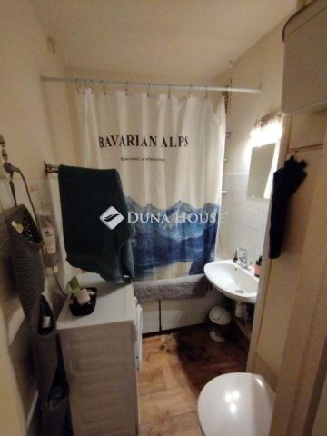 Eladó panellakás, Szegeden 45.5 M Ft, 2 szobás