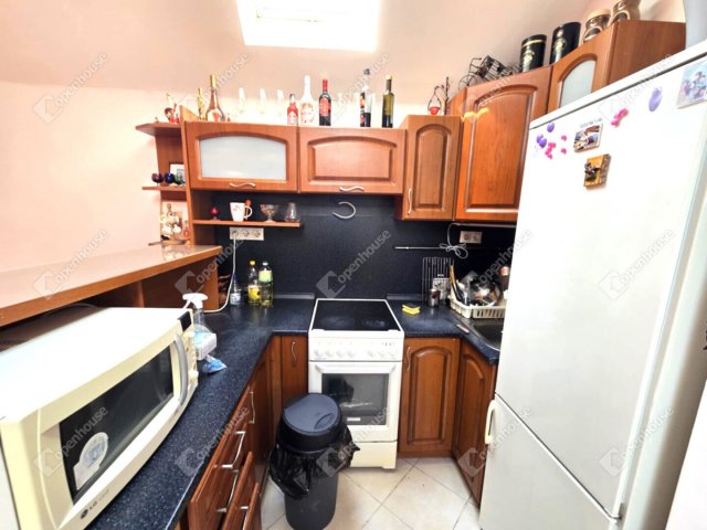 Eladó téglalakás, Komáromban 55 M Ft, 2 szobás