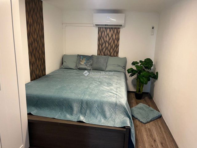 Eladó téglalakás, Budapesten, V. kerületben 99 M Ft, 2 szobás